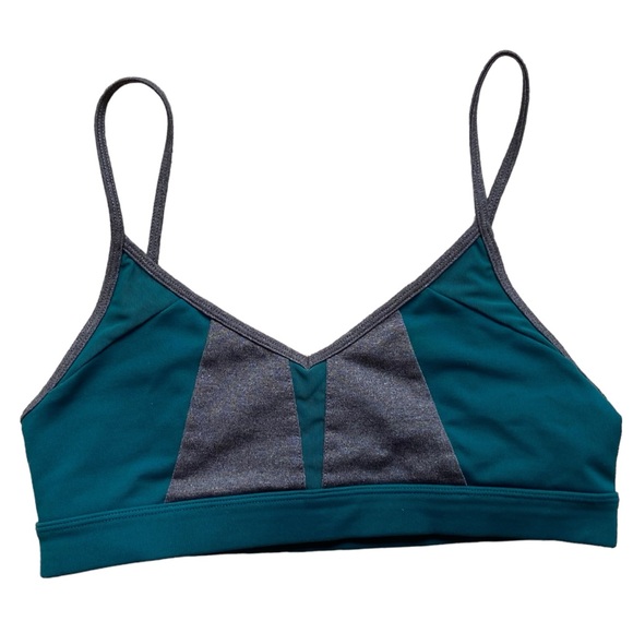 ALO Yoga Other - ALO yoga Sports Bra Green Gray XS